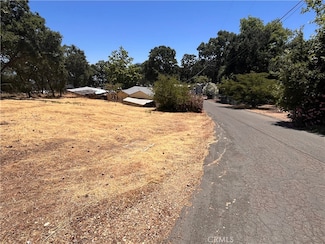 2534 Beach Ln, Lakeport, CA 95453