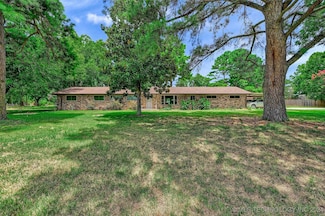 2886 W Mockingbird Ln, Durant, OK 74701