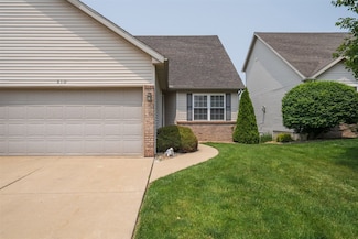510 Beechwood Ct, Normal, IL 61761