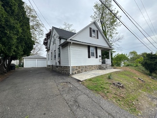 26 Longfellow Ave, Fairfield, CT 06825