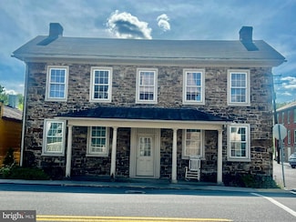 41 N Market St, Millerstown, PA 17062