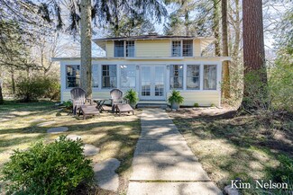 5318 S Shore Dr, Whitehall, MI 49461