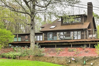 11630 Tompkins Point Rd, Wolcott, NY 14590