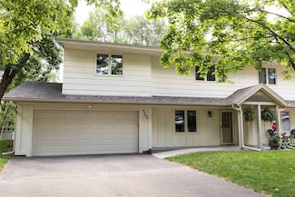 5742 Wood Duck Cir, Excelsior, MN 55331