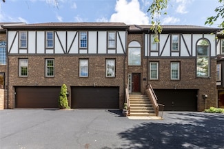 402 Christopher Cir, Pittsburgh, PA 15205