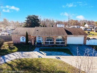 11266 Plumbrook Rd, Sterling Heights, MI 48312