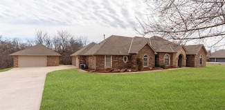 2404 Mission Ridge Dr, Edmond, OK 73025