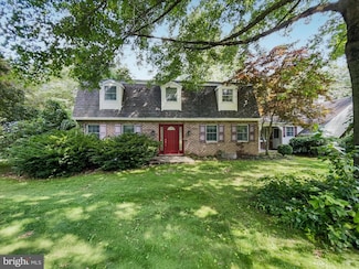 1075 Hobart Rd, Glenville, PA 17329
