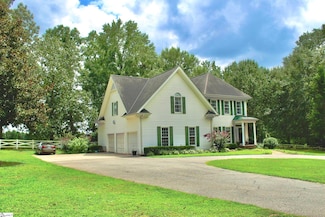 390 Blakely Ave, Piedmont, SC 29673