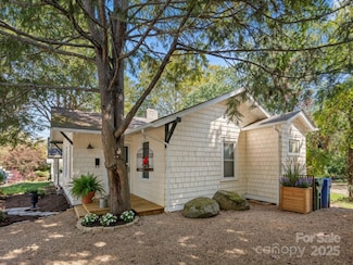 10 Madison Ave, Asheville, NC 28801