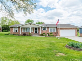 830 Kelley Dr, Wapakoneta, OH 45895