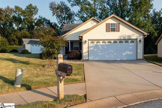 663 Clarion Ct, Boiling Springs, SC 29316