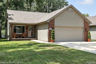 39501 Macomber St, Harrison Township, MI 48045