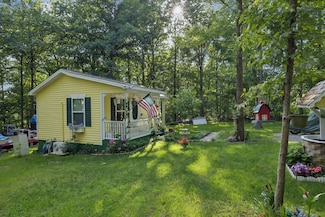 1011 Frontier Acrs Dr, Pegram, TN 37143