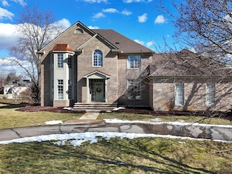 5915 Creekview Ct, Ann Arbor, MI 48108