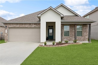 5635 Oak Trace Dr, Saint Gabriel, LA 70776