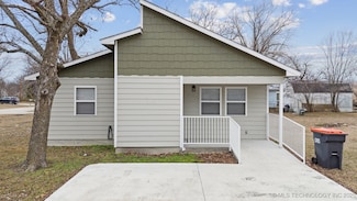 122 E 7th St, Chelsea, OK 74016