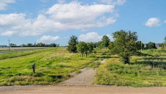1175 N Thaddeus Dr, Conway Springs, KS 67031