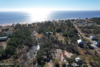 123 Old Pecan Grove Ln, Waveland, MS 39576