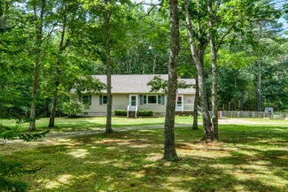 26 Cathedral Pines Rd, Damariscotta, ME 04543