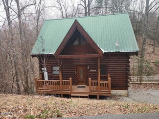 2110 Walnut Ct, Sevierville, TN 37876