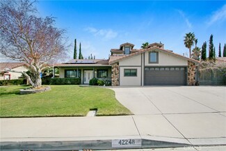 42248 Woodstone Ln, Lancaster, CA 93536