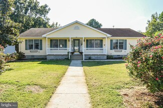 3007 Riverview Dr, Colonial Beach, VA 22443