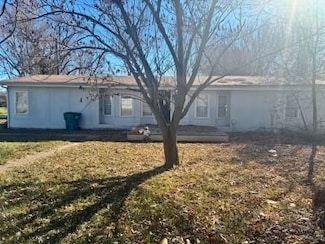 1103 Chestnut St, Osawatomie, KS 66064