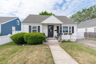 438 Beverage Hill Ave, Pawtucket, RI 02861