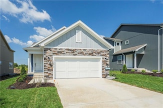 27607 E Red Fox St, Greenwood, MO 64034