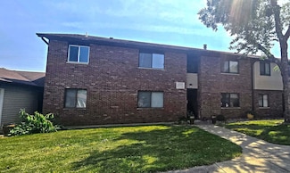 1303 Christopher Cir Unit 8, Urbana, IL 61802