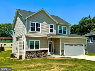 321 Coralberry Dr, Martinsburg, WV 25401