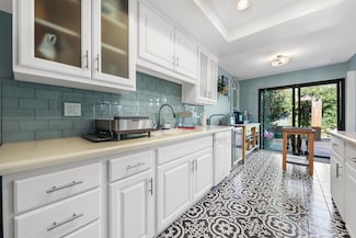 326 W Santa Elena Rd, Palm Springs, CA 92262
