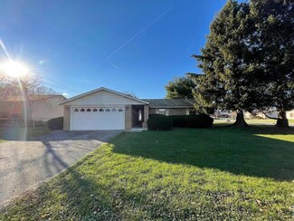 799 Hamilton Ave, Newark, OH 43055