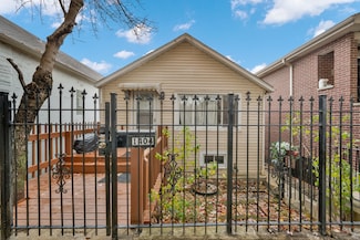 1404 W Fuller St, Chicago, IL 60608