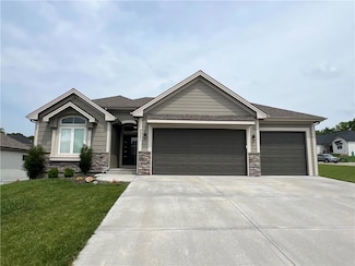 2321 Dovecott Dr, Kearney, MO 64060