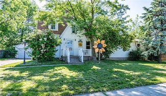 1008 S Hamilton St, Sullivan, IL 61951