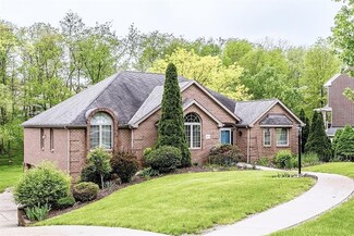 300 Oak Ridge Dr, Venetia, PA 15367