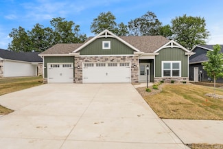 8267 Caverango Blvd, Fort Wayne, IN 46815