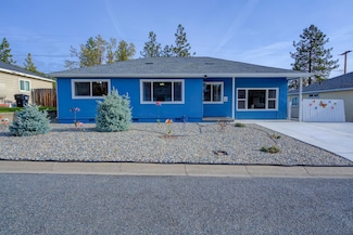 704 Pioneer St, Yreka, CA 96097