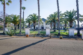 7207 E Bremer Ave, Fresno, CA 93737