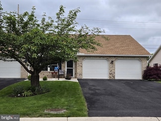 416 Kara Way, Shippensburg, PA 17257