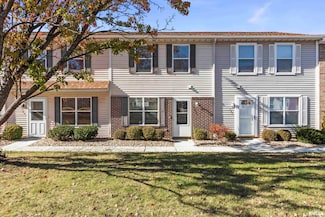 3845 W Palmyra Ct Unit 3, Peoria, IL 61604