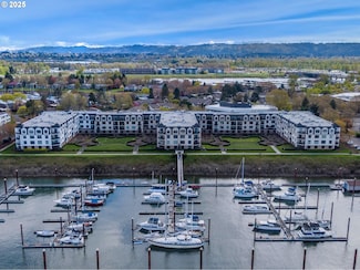 707 N Hayden Island Dr Unit 325, Portland, OR 97217