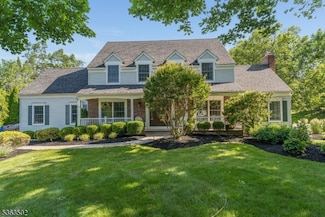 4 Fisher Ct, Flemington, NJ 08822
