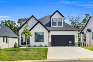 104 Winding Rock Rd, Simpsonville, SC 29680