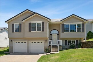 1318 34th St SE, Cedar Rapids, IA 52403