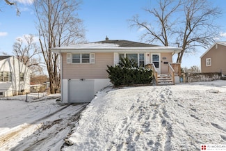 5311 N 49th Ave, Omaha, NE 68104
