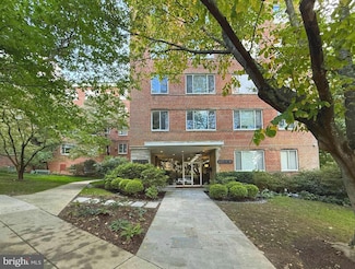 4100 W St NW Unit 411, Washington, DC 20007