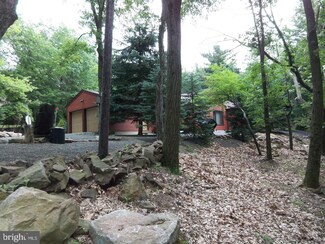 36 Skye Dr, Lake Harmony, PA 18624